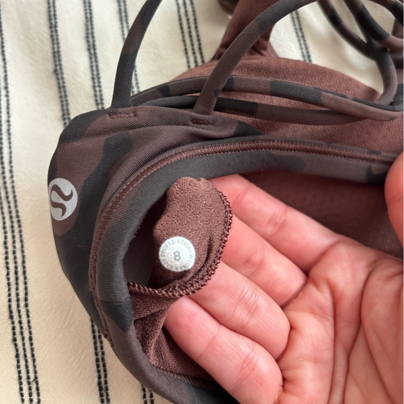 Lululemon free to be wild bra size 8 brown camo - Picture 3 of 3